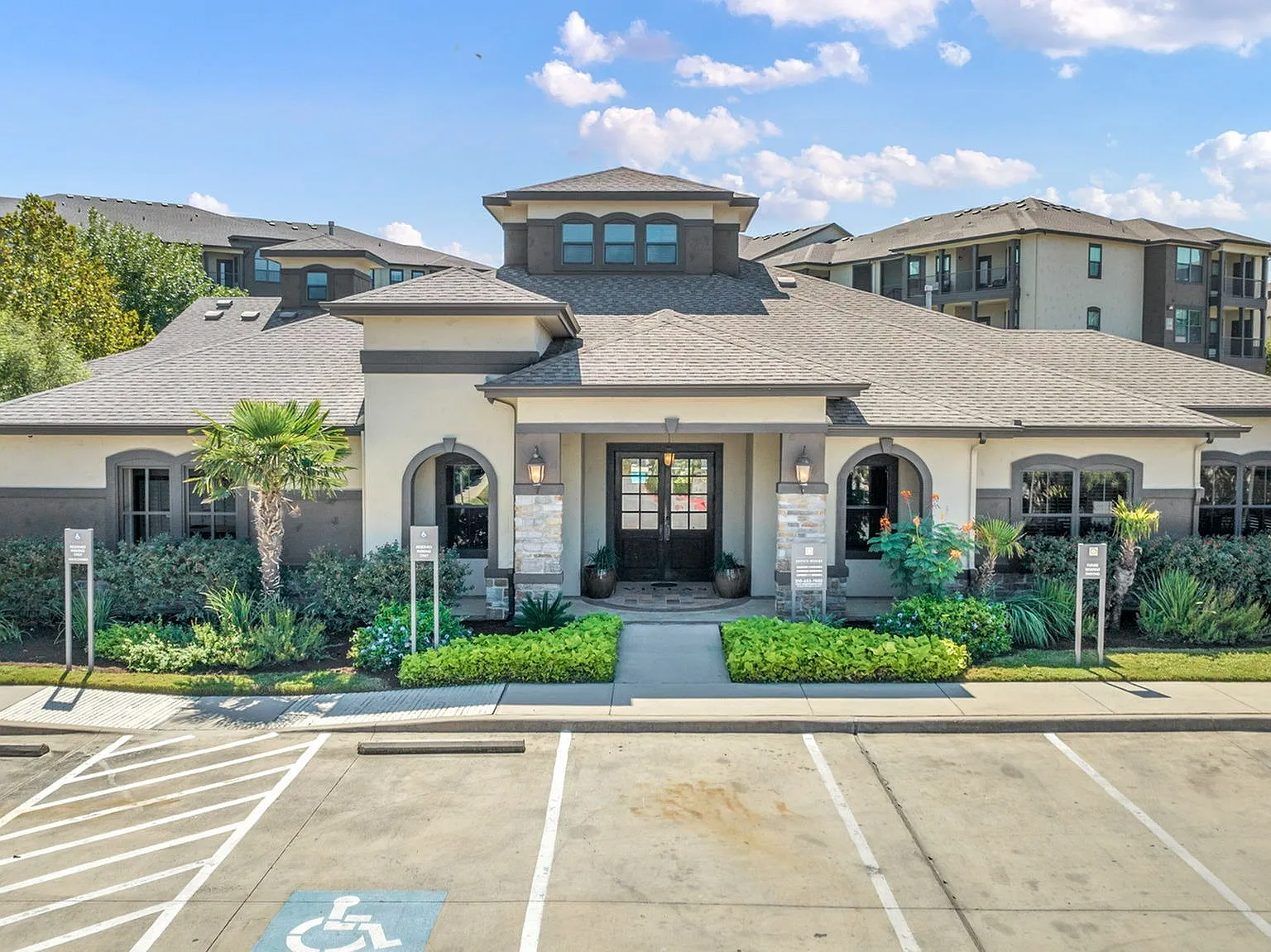 Villas at Mira Loma — Photo 3