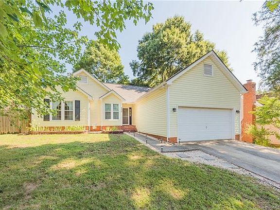 2nd image of 6625 Raeburn Ln
