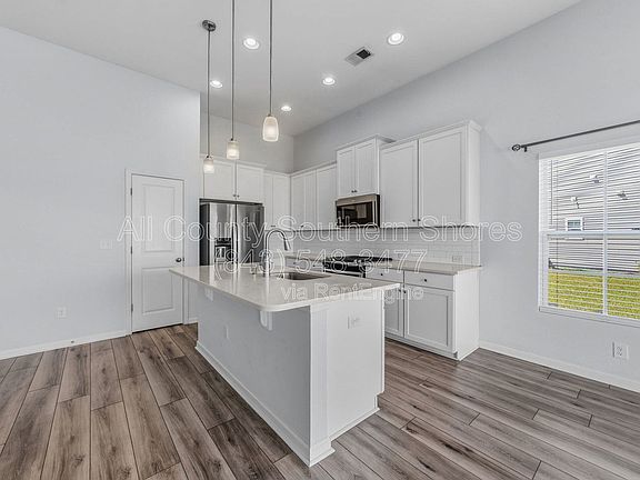 4th image of 877 Devon Estate Ave