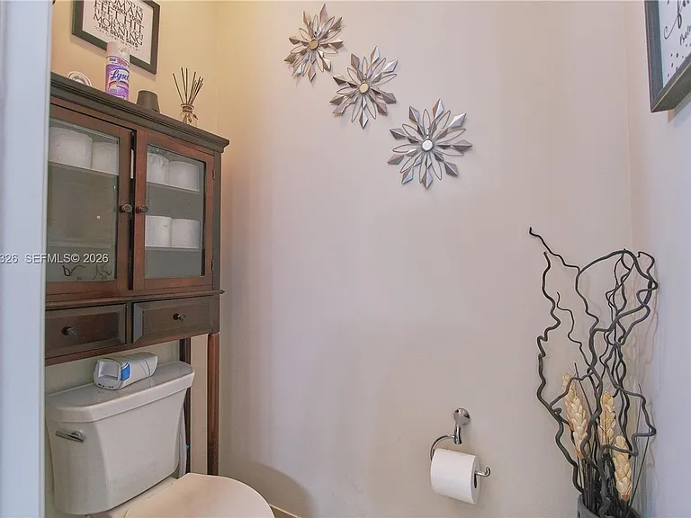 129 Riverwalk Cir E #129 — Photo 6