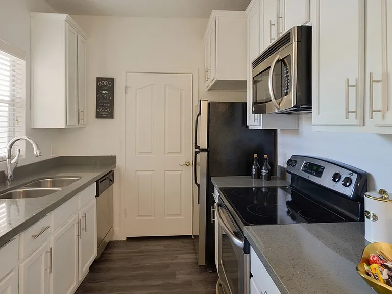 1x1F kitchen