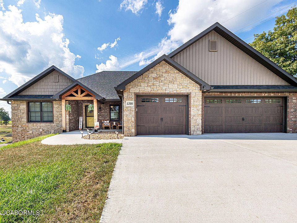 1st image of 1208 Pleasant Valley Dr