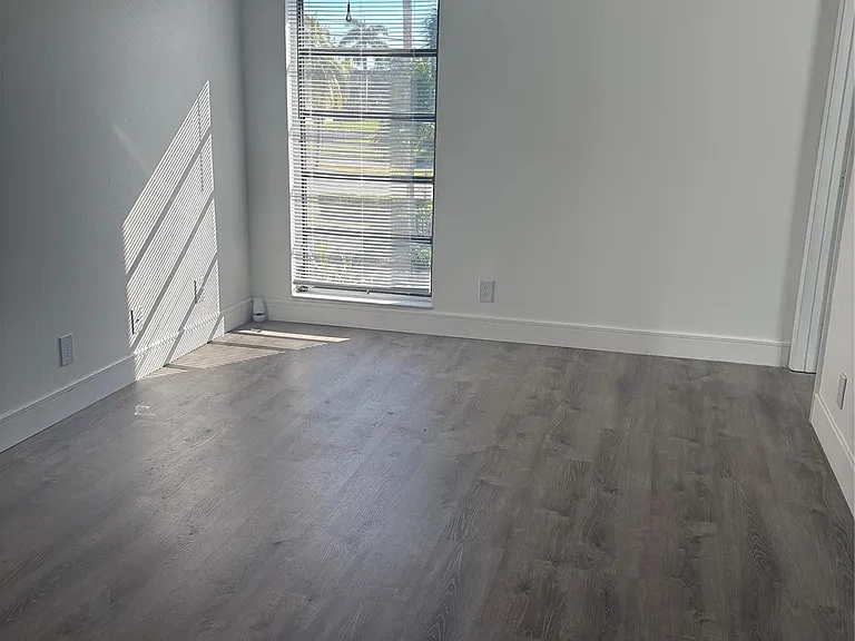 5492 Courtyard Dr #5492 — Photo 8