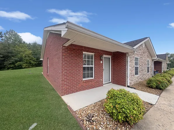 106 Colson Village Ct, Dover, TN 37058