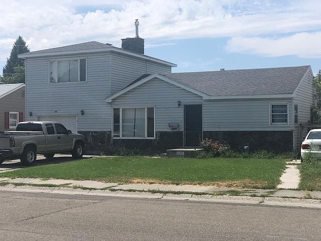 1st image of 260 Holbrook Dr