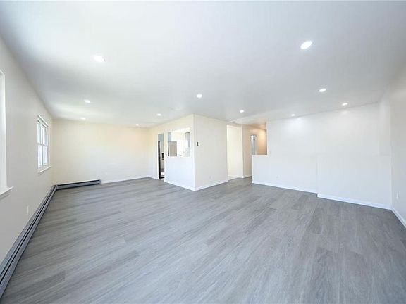 4th image of 275 Katan Ave