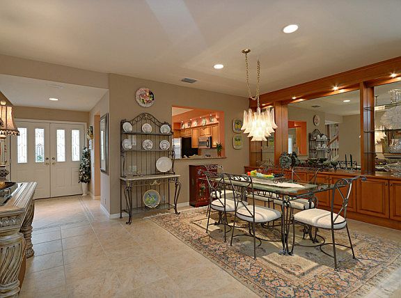 3rd image of 2944 Lone Pine Ln