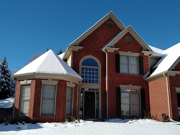4th image of 4510 Glen Pointe Way SE