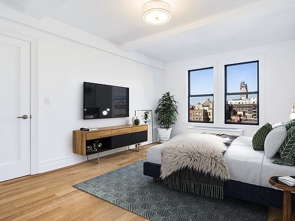 4th image of 41 W 72nd St APT 10F