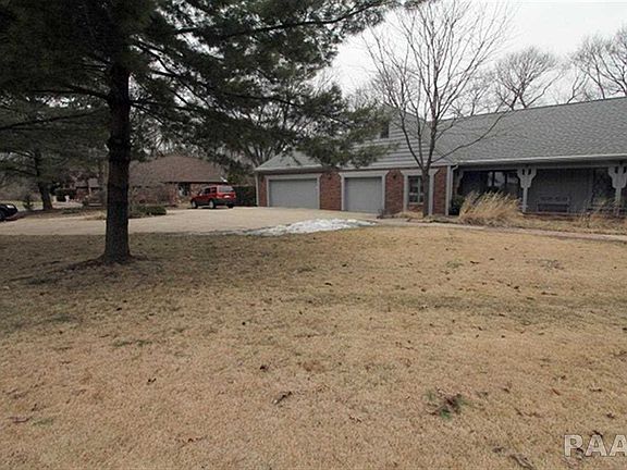 2nd image of 701 W Beechwood Ct