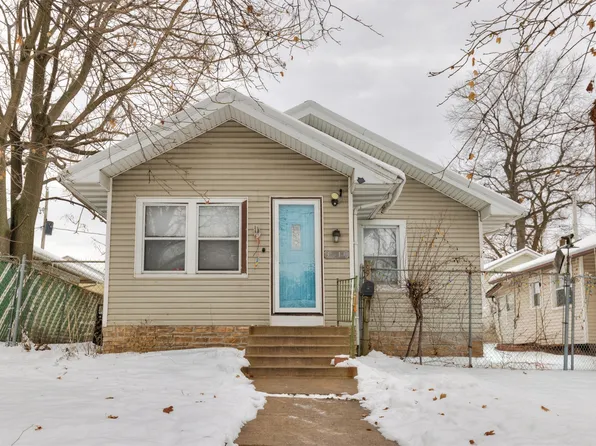 3610 Rollins Ave, Des Moines, IA 50312