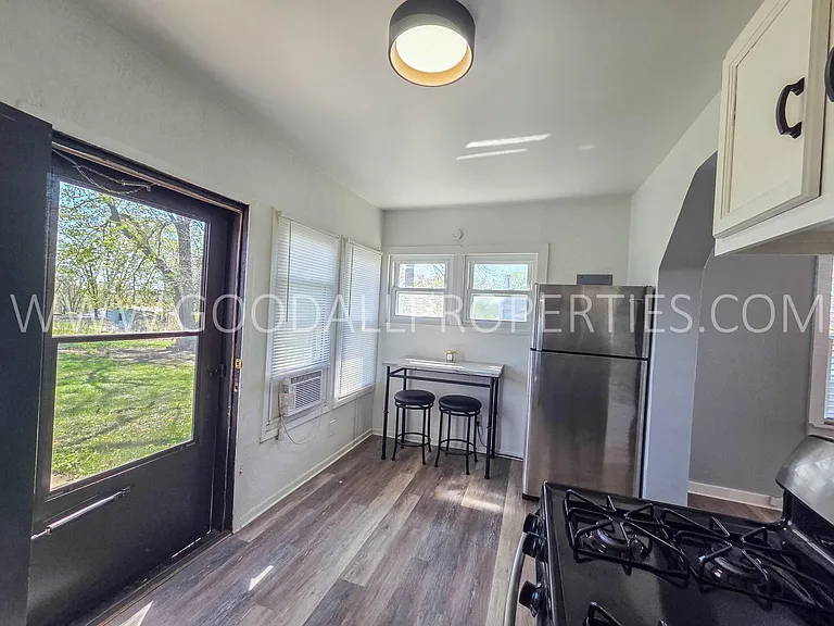 4805 S Union St — Photo 5