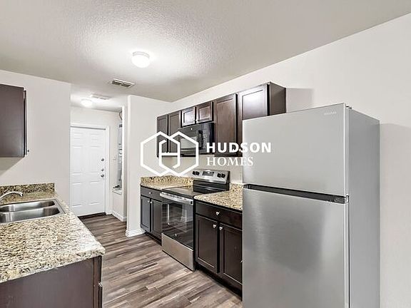 5th image of 2701 Vogt St