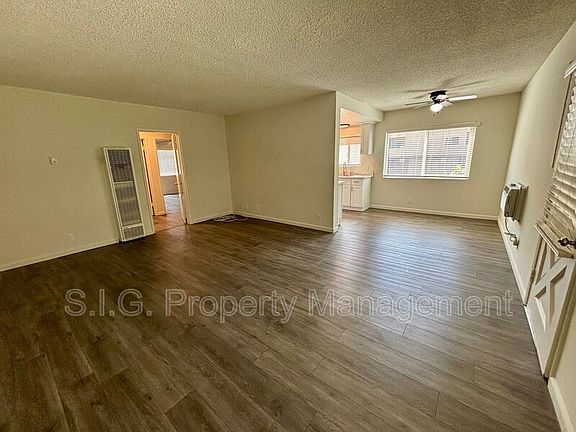 4th image of 1126 E Doran St #C