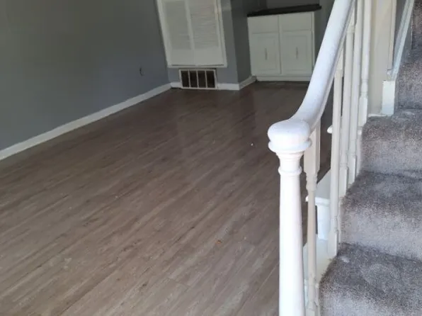 3760 Cambridge Station Dr, Memphis, TN 38115