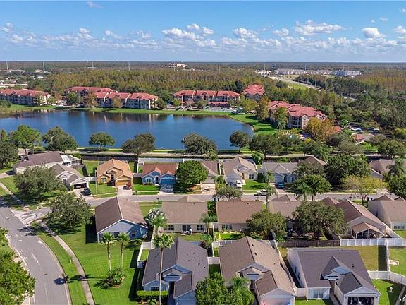 5th image of 18133 Leafwood Cir