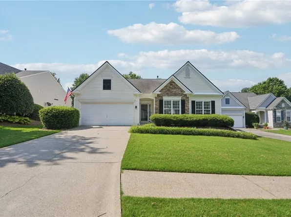 6755 Waveland Dr, Cumming, GA 30040
