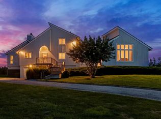 1 Sandpiper Ct, Westhampton, NY 11977