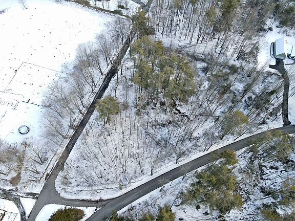 2nd image of 5 Brown Rd