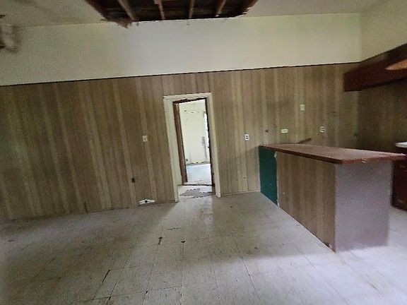 5th image of 466 Trinity Rd