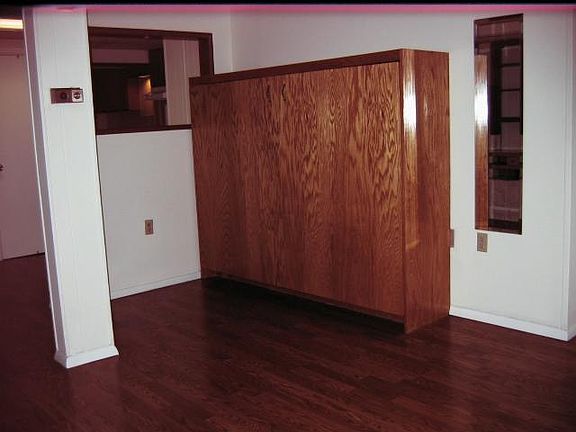 2nd image of 115 King St