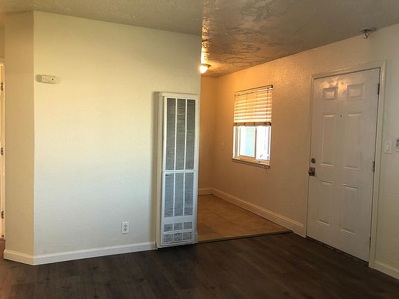 3rd image of 2382 Boxwood St