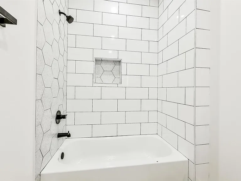 7486 Stanwick Dr #B — Photo 18