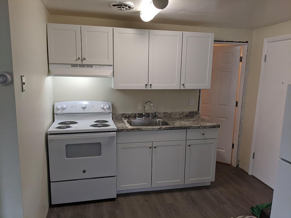 2nd image of 1685 Jane Dr APT 1