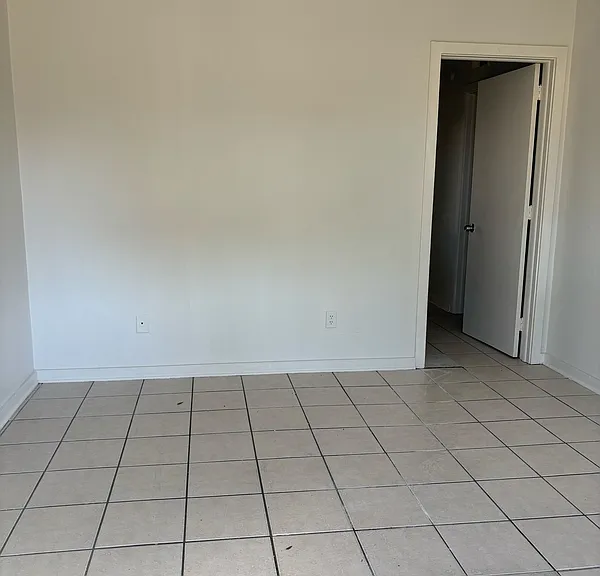 207 Lovelace Dr #8 — Photo 3