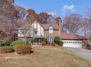 1016 Shalimar Dr, High Point, NC 27262