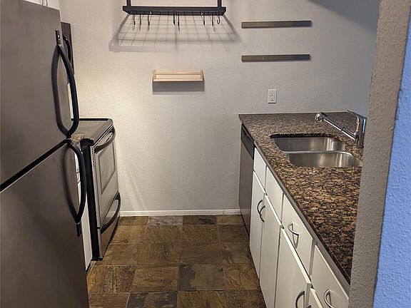 5th image of 1818 S Lakeshore Blvd APT 36
