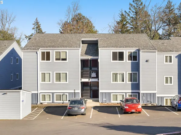 47 Eagle Crest Dr Unit 4, Lake Oswego, OR 97035