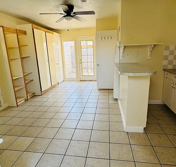 540-570 S Highland Dr — Photo 3