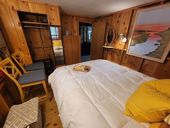 17th image of this home