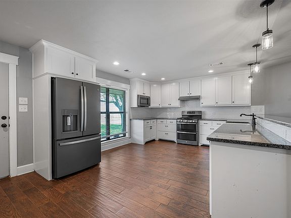 4th image of 3949 County Road 302