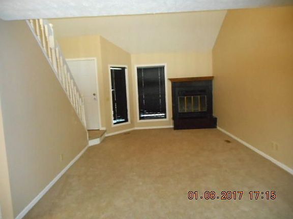 2nd image of 4 Glenview Dr