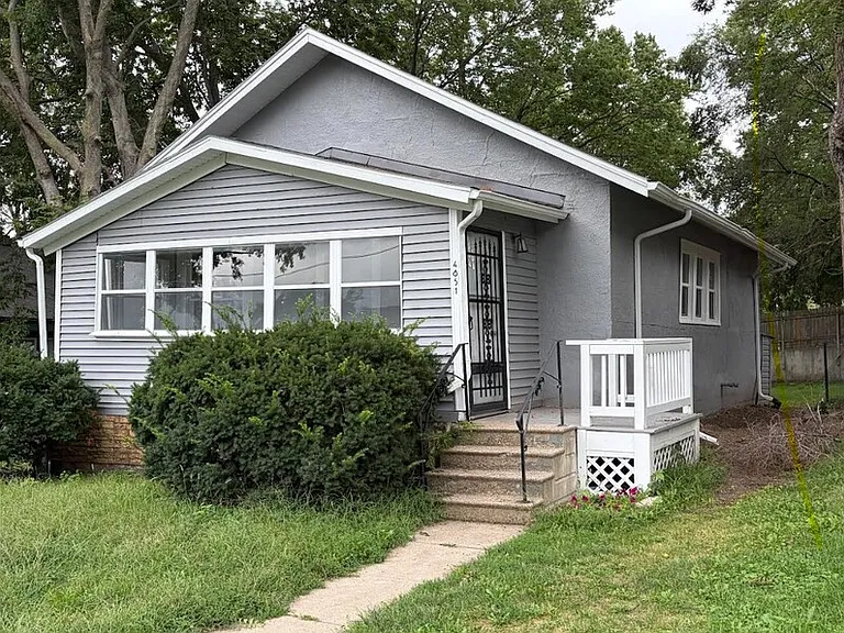 4851 Hillside St — Photo 1