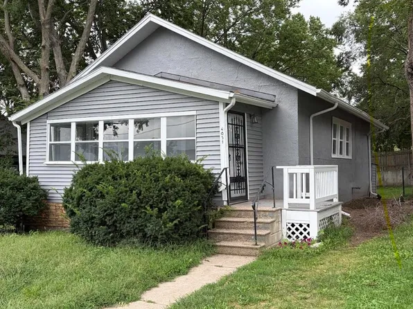 4851 Hillside St, Lincoln, NE 68506