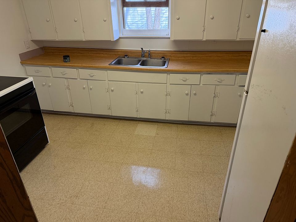 1st image of 70 Kentucky Ave