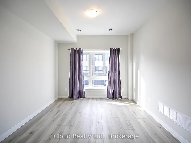 720 Grey St #58 — Photo 8