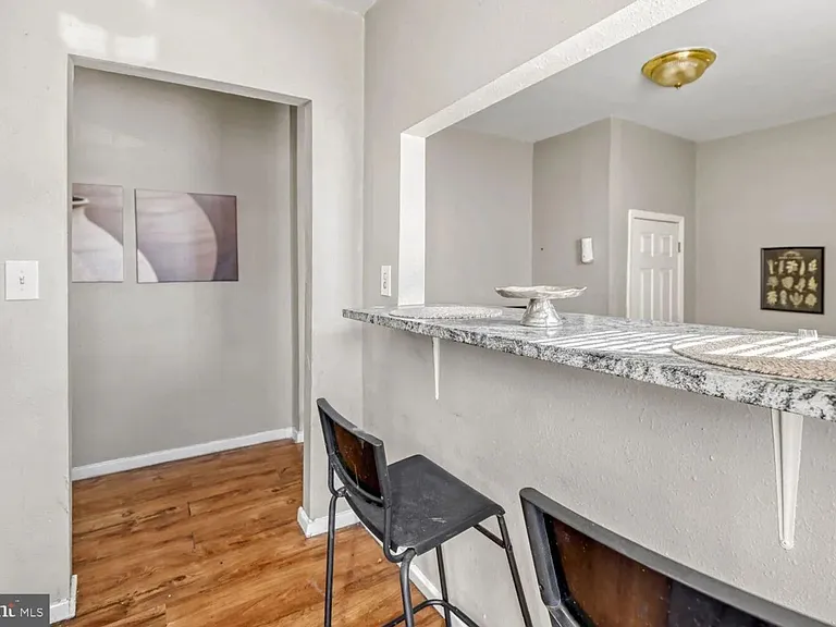 400 N Rose St #1 — Photo 5