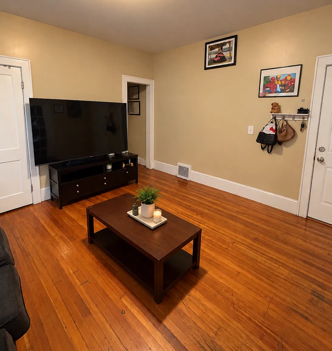 4 bed, 1335 sqft, $2,800 — Photo 3