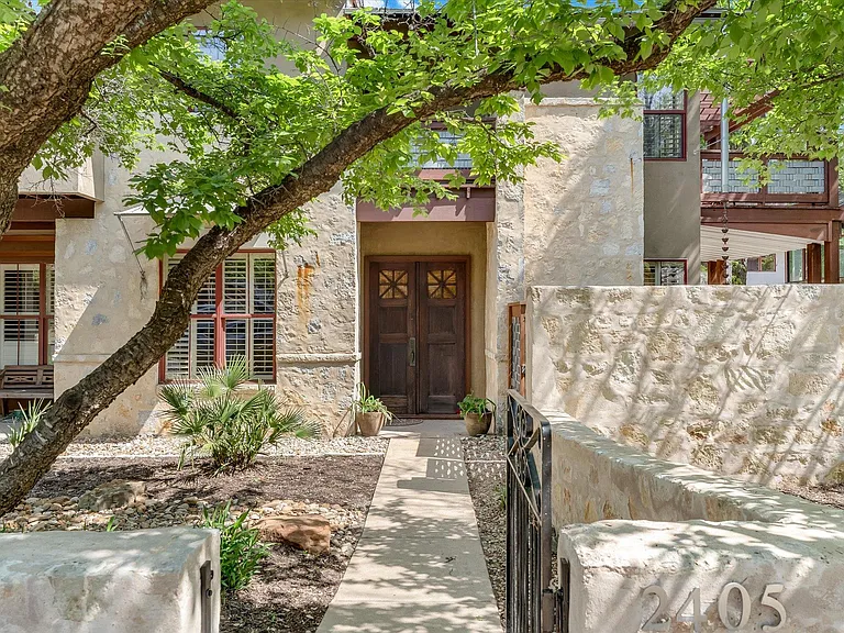 2405 Kinney Rd #2405 — Photo 1