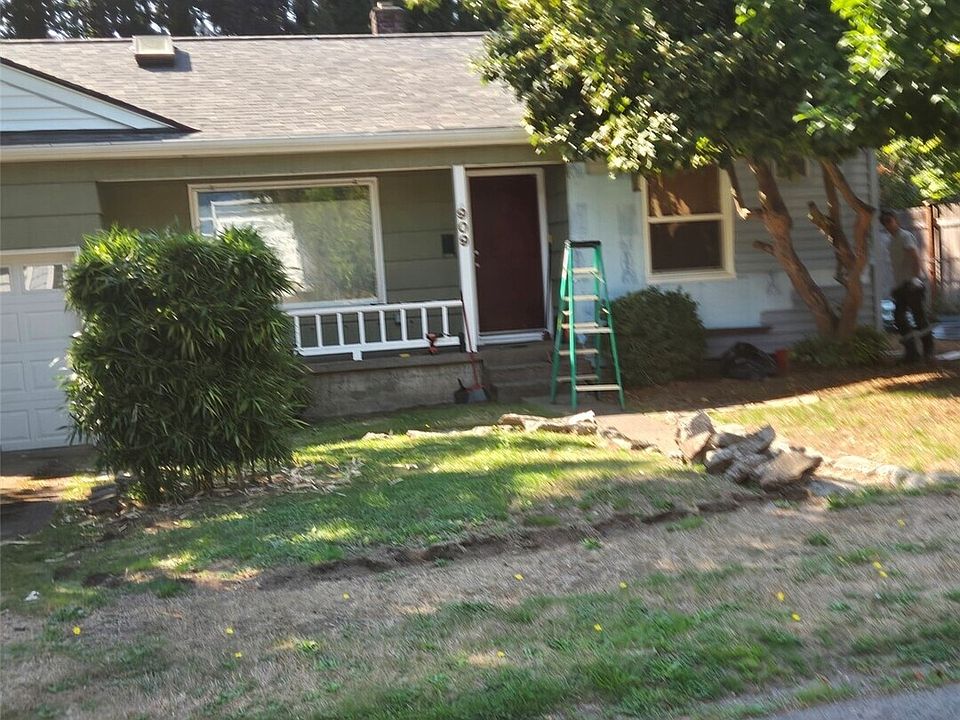 1st image of 909 Garrison Street NE