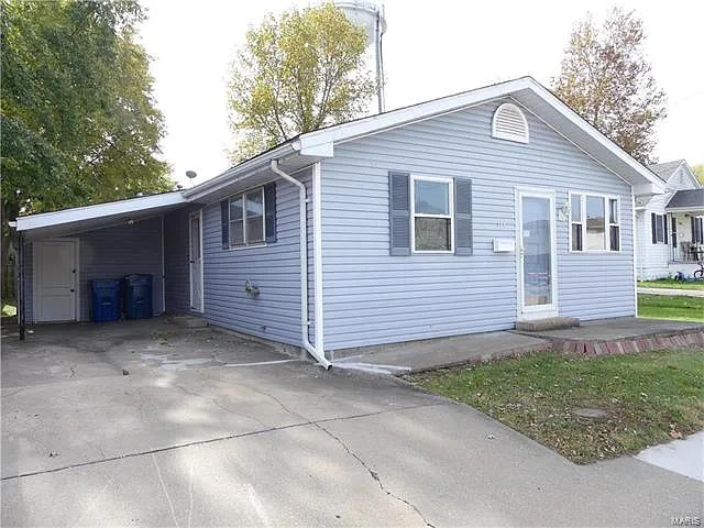 343 Mill St photo 1