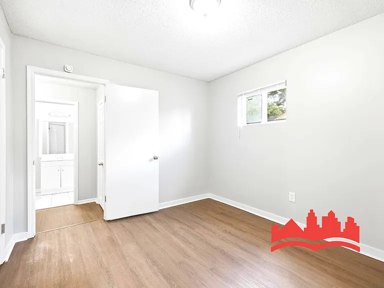 4921 Shayne Ln — Photo 24