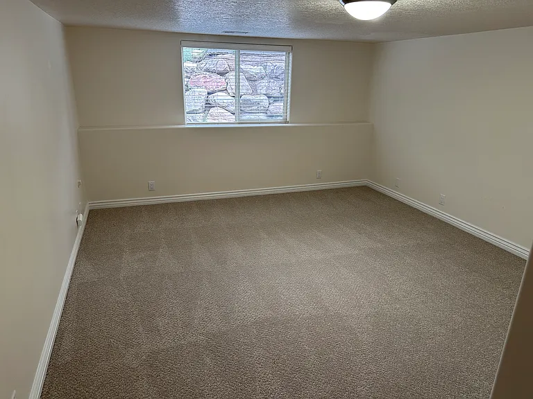 592 Hidden Cir — Photo 8