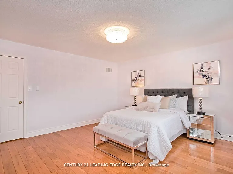 40 Kentley St — Photo 12