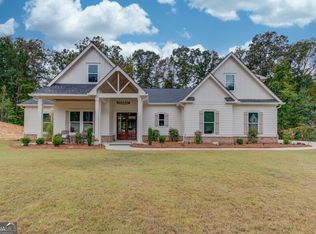 1077 Riverstone Dr, Social Circle, GA 30025