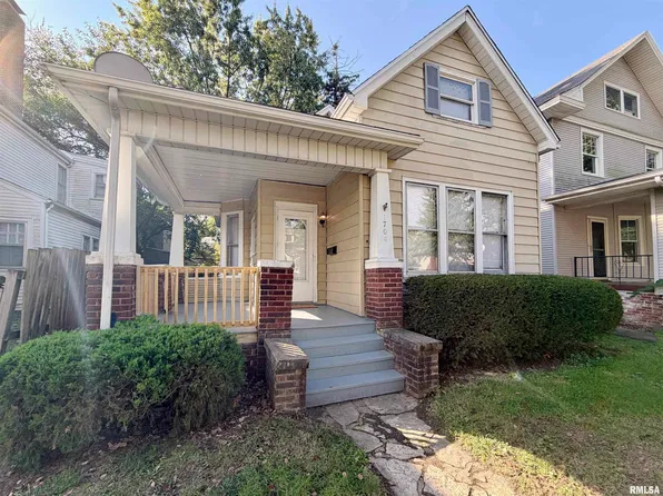1704 W Callender Ave, Peoria, IL 61606